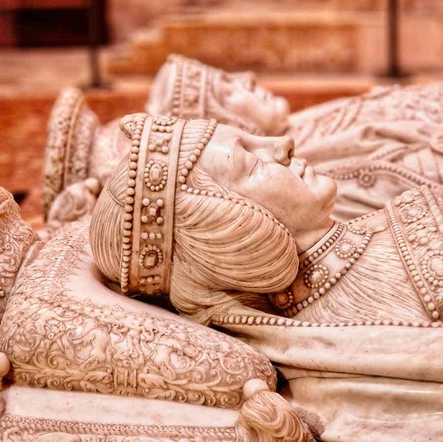 marble tombs kings and queens of Spain in Burgos