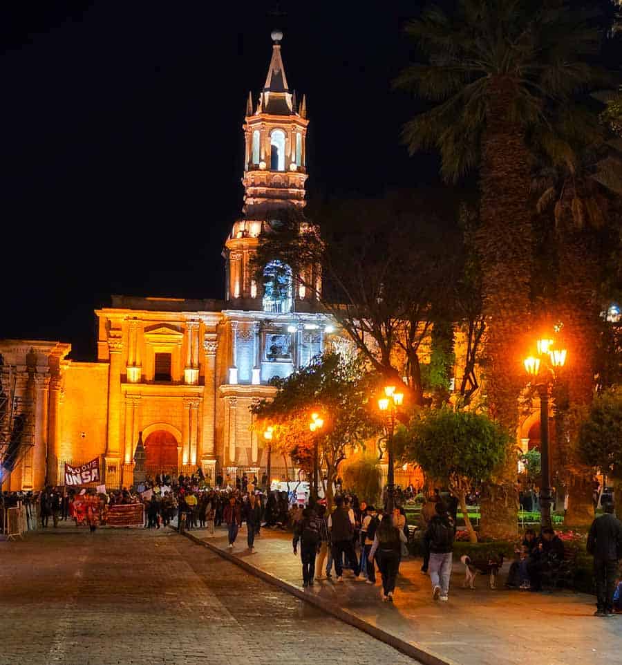 Arequipa cathedral at night