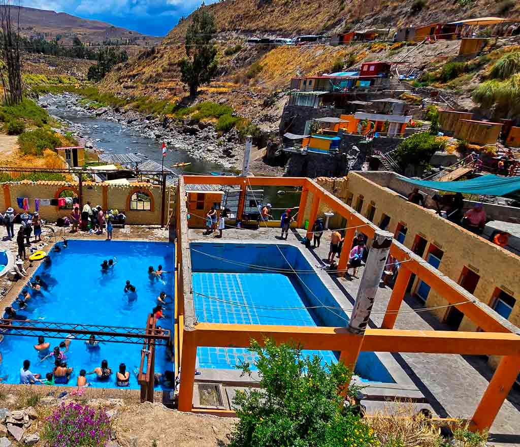 the empty pool and some of the hot springs in the Colca Canyon
